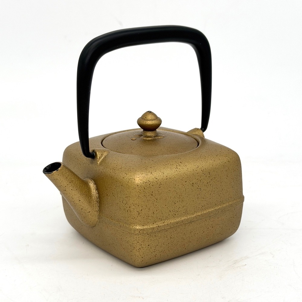 Wazuqu Cast Iron Teapot Gold Square Japanese Tetsubin Tea Kettle Yamagata